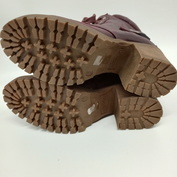 Carlos by Carlos Santana Gibson Lace up Bootie in Wine - Picture 5 of 7